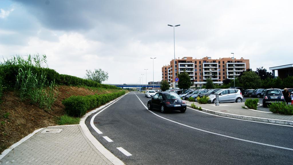 Sweet Roman Holiday Fiumicino Ruang foto