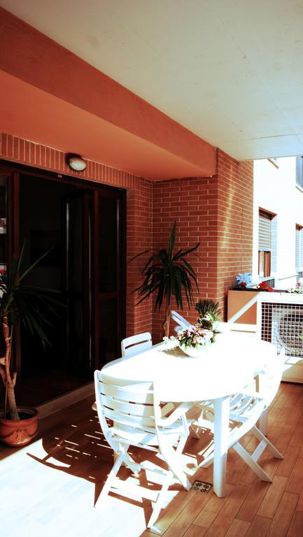 Sweet Roman Holiday Fiumicino Ruang foto